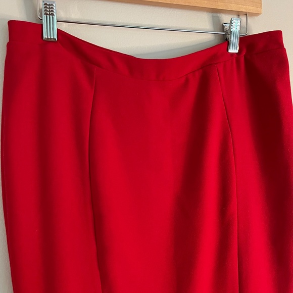 HOUSE OF CB Nayara Red Rose Maxi Skirt Size M - Picture 5 of 11